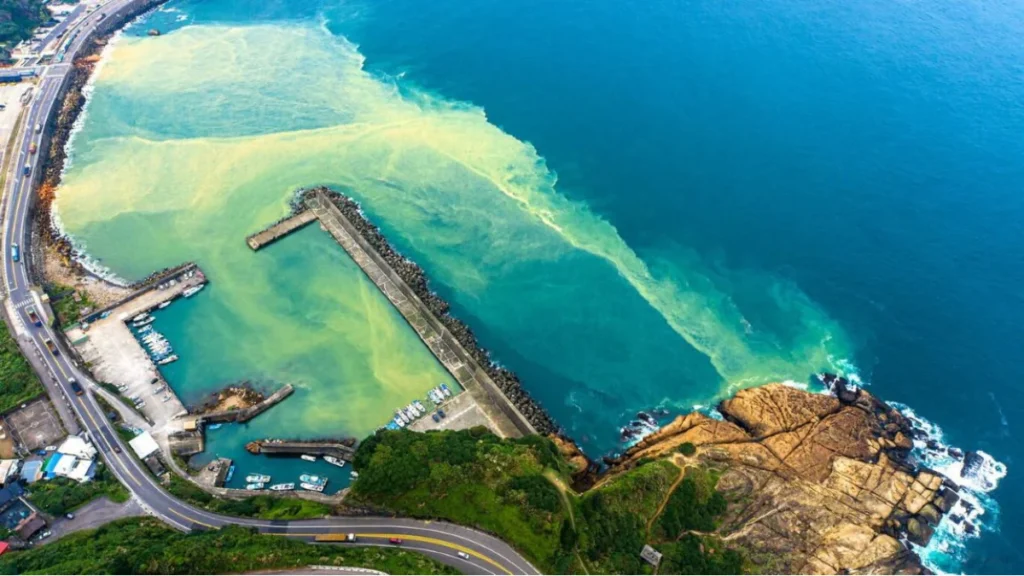 九份周邊景點水湳洞陰陽海