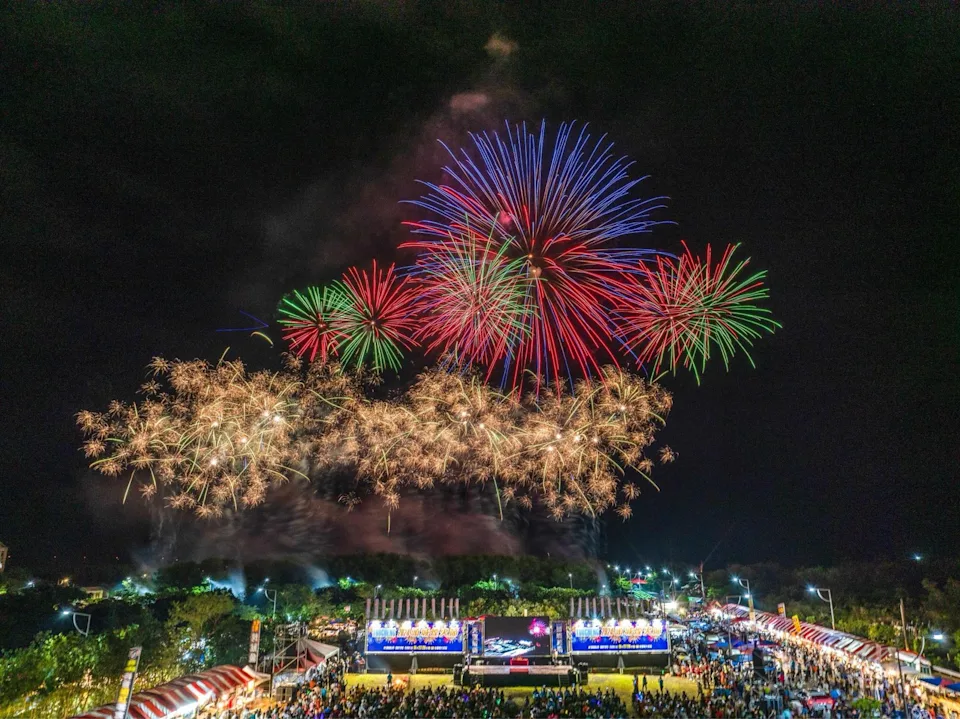宜蘭頭城煙火節絢爛花火
